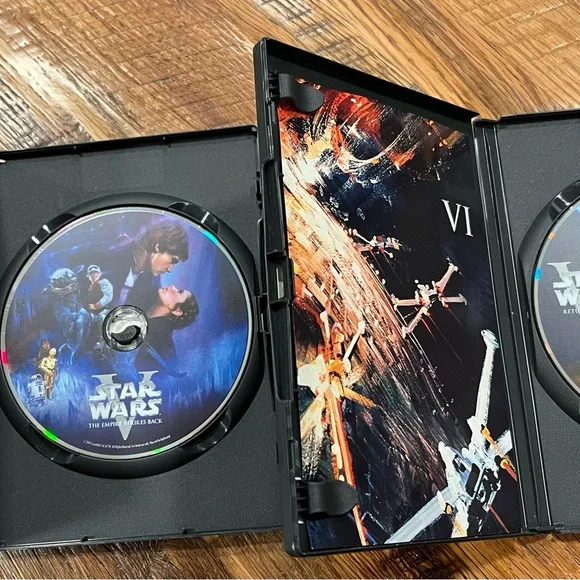Star Wars Trilogy DVD Set, 4 Discs - Picture 6 of 11